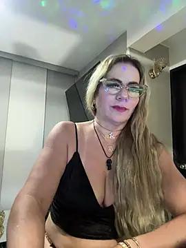 MISSLADYHONSON from StripChat