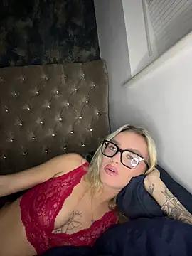 MissMayaa from StripChat