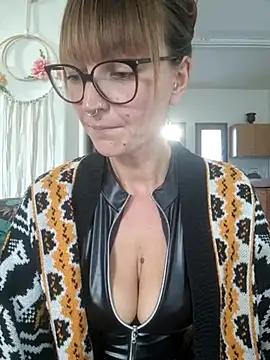 MissMialicious from StripChat