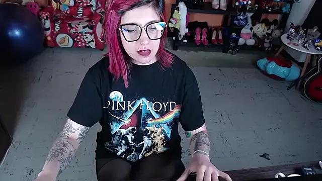 MissMiia2 from StripChat