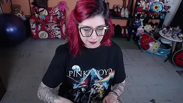 MissMiia2 from StripChat