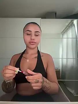 Missmilawild from StripChat is Freechat