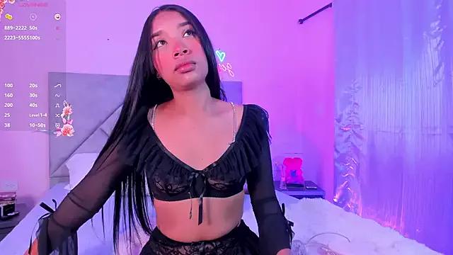 MissPocahontass from StripChat