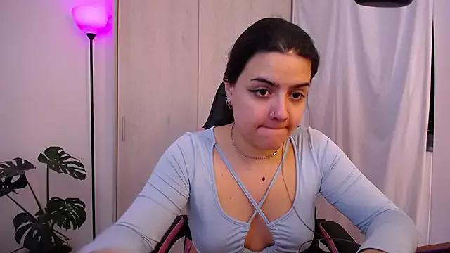 MissPuchi from StripChat