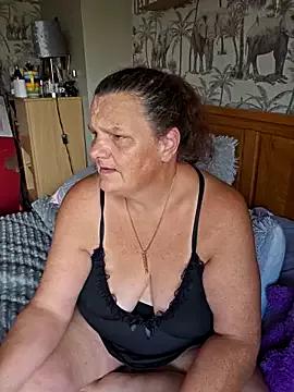 MissQueenBeex from StripChat