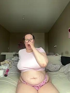 Misssmilf from StripChat