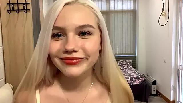 MistikMinx from StripChat is Freechat