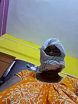 mistirani from StripChat is Freechat