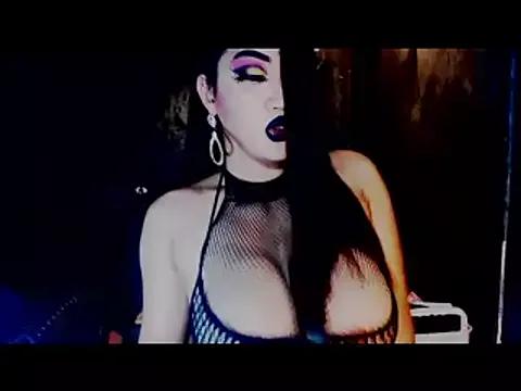 Mistress4fun from StripChat is Freechat