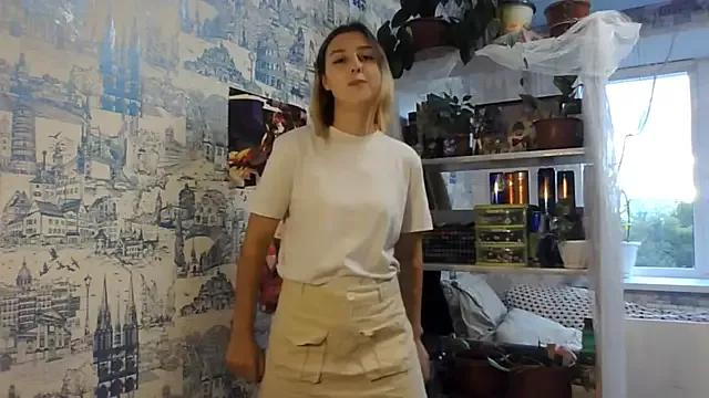 MitsueMcquinn from StripChat is Freechat