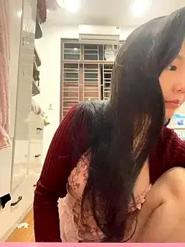 Miumieu from StripChat