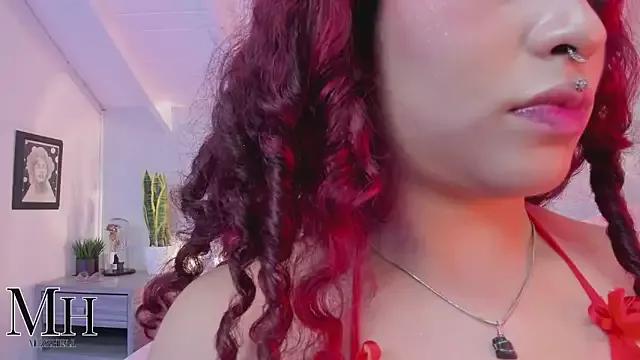 MizzHell from StripChat