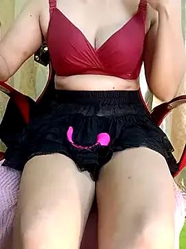 Mizzu-mi from StripChat