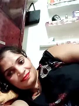 Mohni_love from StripChat is Freechat