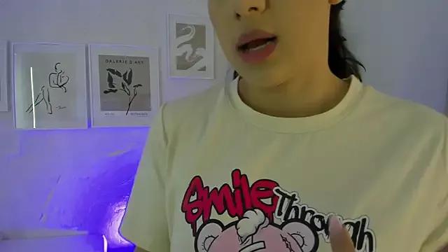 moll1e_ from StripChat