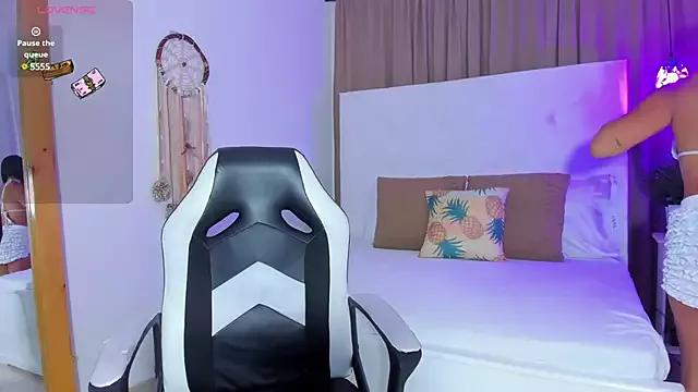 Molly_h0t from StripChat