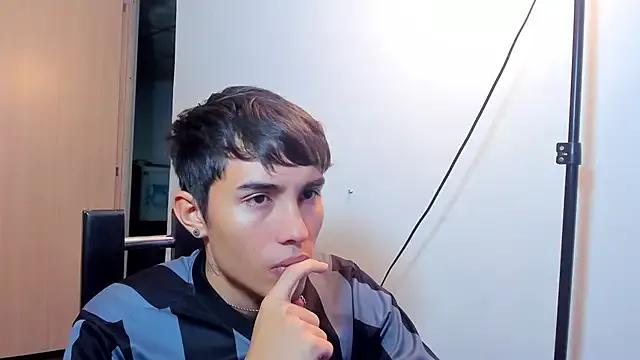 MollyandFher from StripChat is Freechat