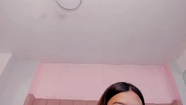MollyBigBoobs12 from StripChat