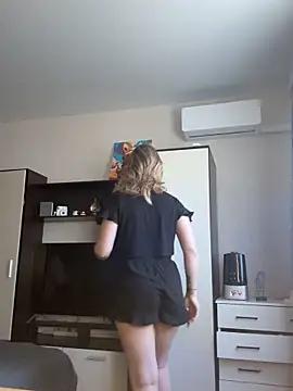 mollygirll from StripChat