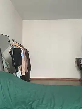 mollygirll from StripChat