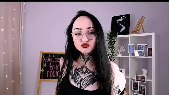 MollyKissy from StripChat is Freechat