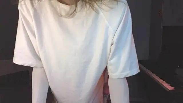 mollymila from StripChat