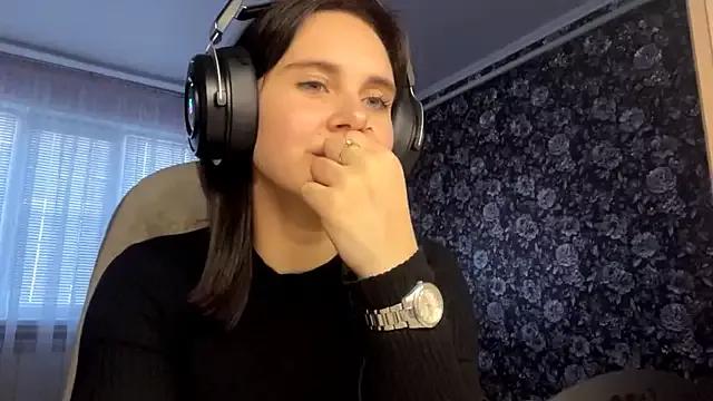 MollyPartey from StripChat is Freechat