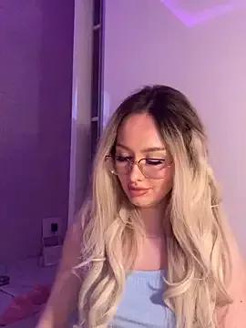 mollyxxx from StripChat