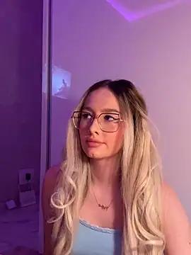 mollyxxx from StripChat