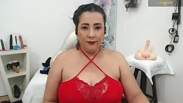 mom_hot__ from StripChat