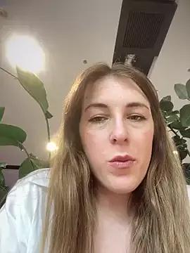MommmyYummy from StripChat