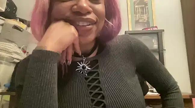 MommyConfident from StripChat
