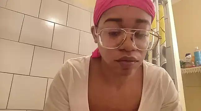 MommyConfident from StripChat