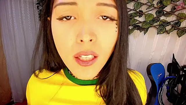 MOMMYJEVAA from StripChat