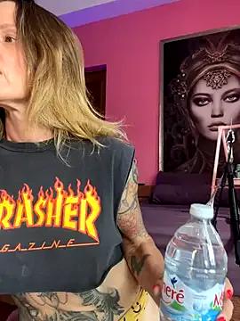 mommyselenafit_ from StripChat