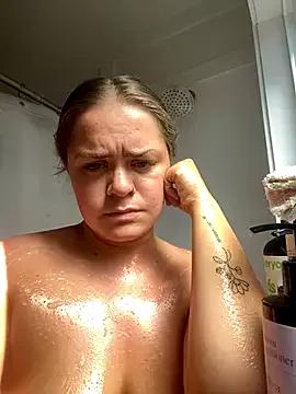 mommyxxmilkerxx from StripChat