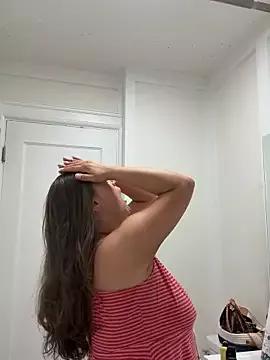 mommyxxmilkerxx from StripChat
