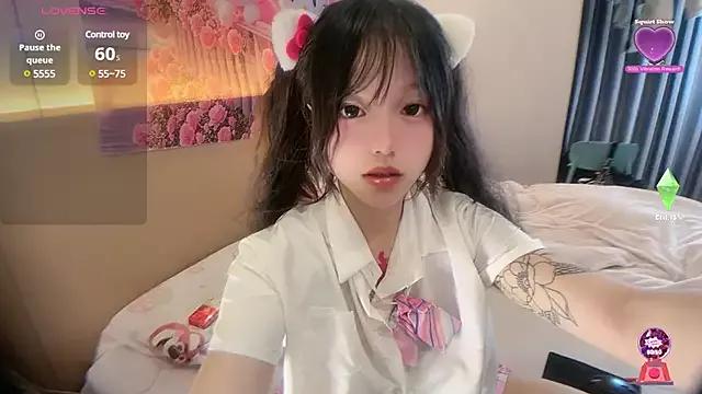 momo-2580 from StripChat