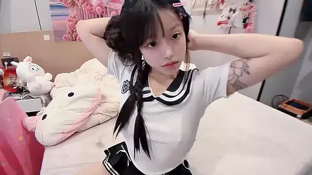 Momo-2580 webcams show profile image 