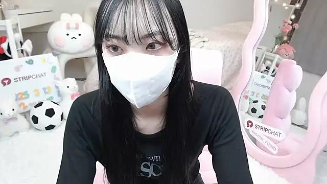 momo_room from StripChat