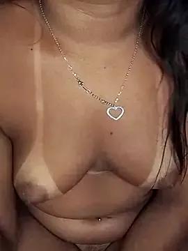 momopretinha from StripChat