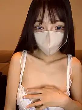 MOMOxxx from StripChat