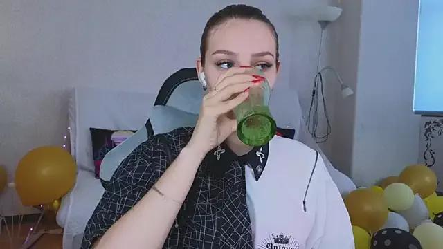 monicaerotic from StripChat is Freechat