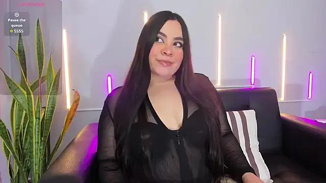 Monserrat_J webcams show profile image 