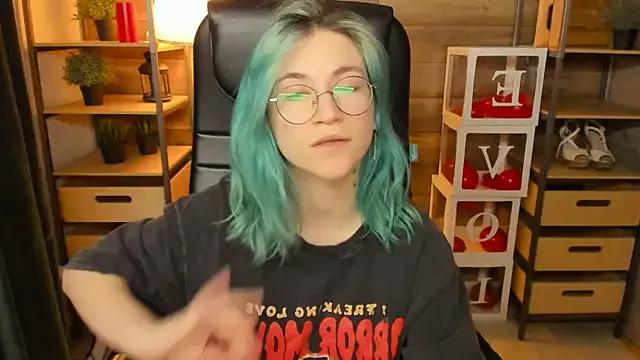 Moon13152 from StripChat