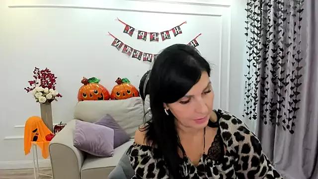 Moon_Veloure1 from StripChat