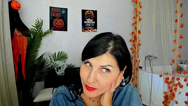 Moon_Veloure1 from StripChat is Freechat