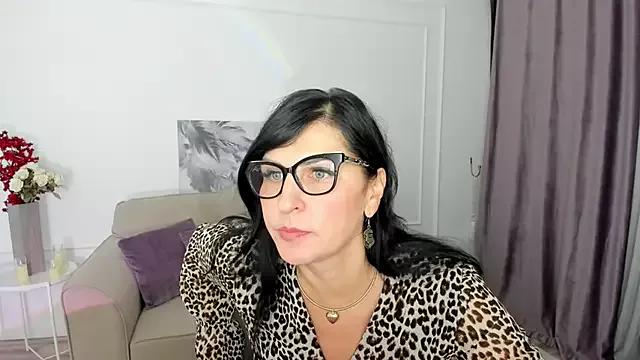 Moon_Veloure1 from StripChat