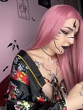 MoonAgnes from StripChat