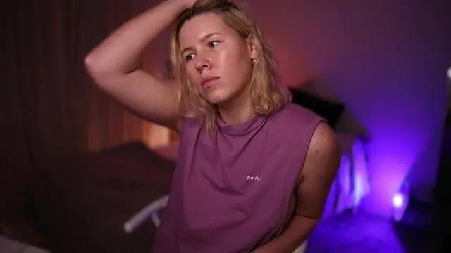 moonamii from StripChat